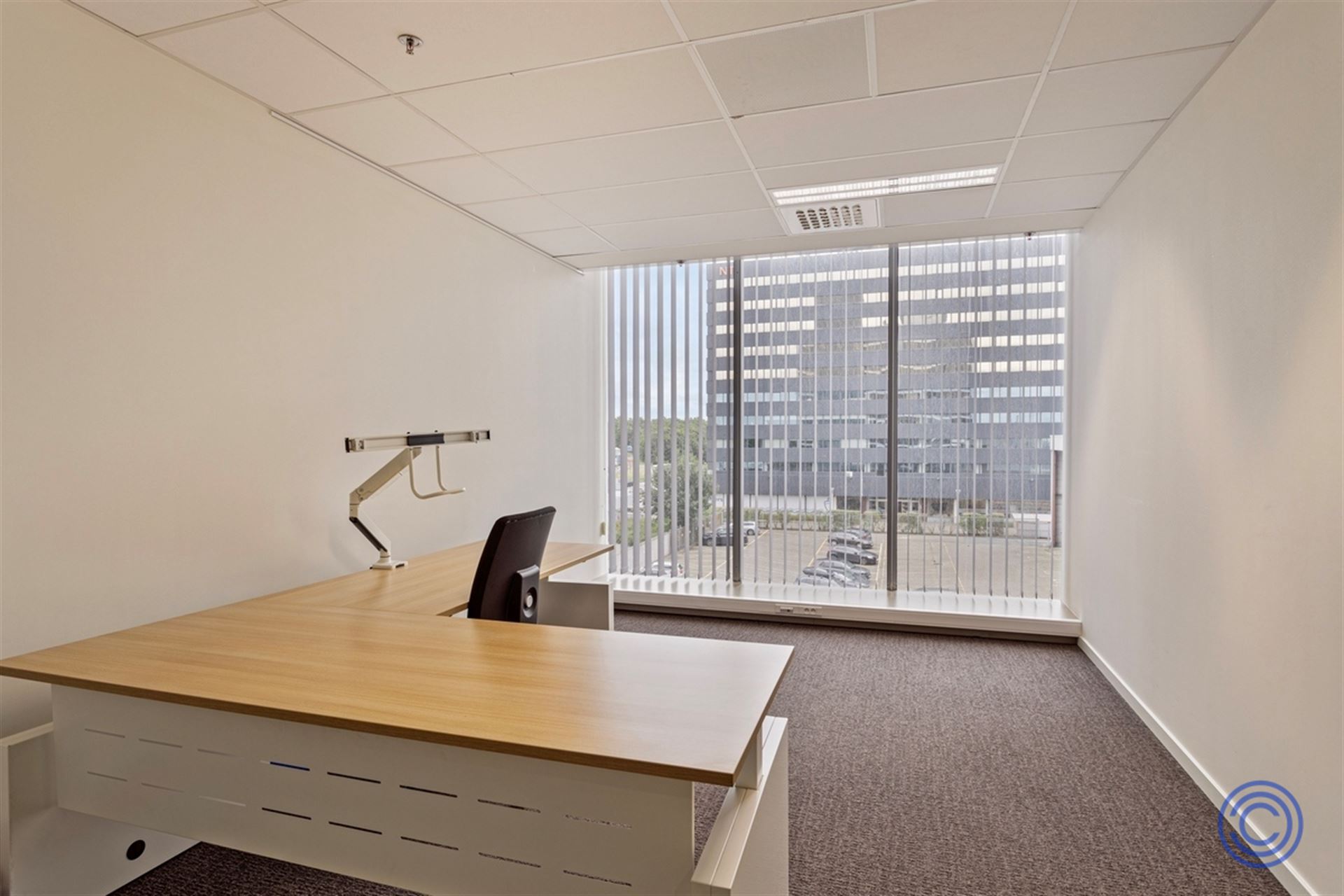 Prestigieuze kantoorruimtes te huur op praktische locatie! Met huurprijzen van 115 EUR/m² - foto 3