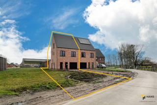 Hondenstraat 2C - Kruibeke Casco halfopen bebouwing (197 m²) met 5 tot 7 slaapkamers en 2 badkamers in Kruibeke. In deze woning in de Hondenstraat 2C...