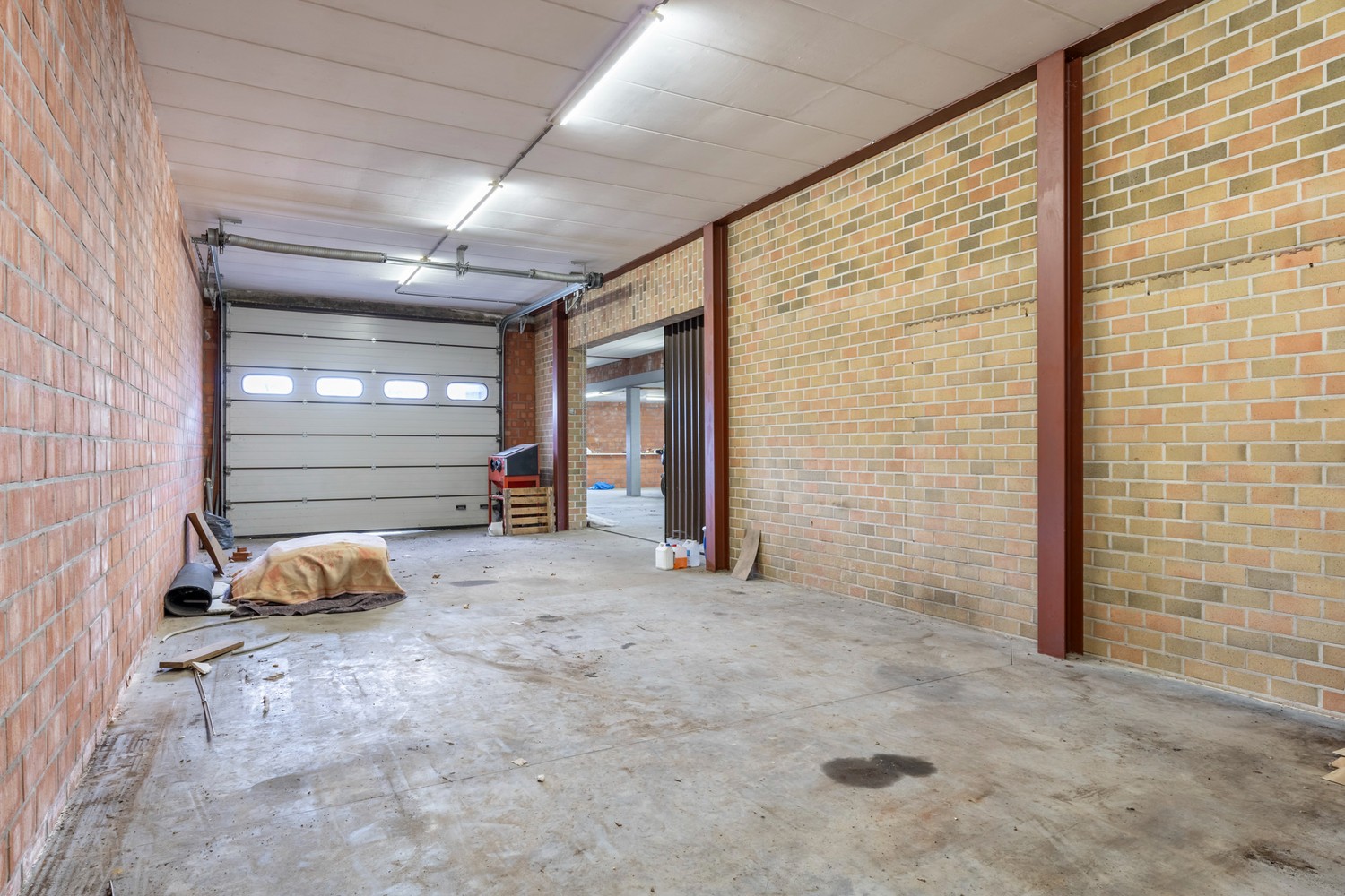 Top investeringspand: 5 appartementen en grote handelsruimte met kantoorruimte - photo 5