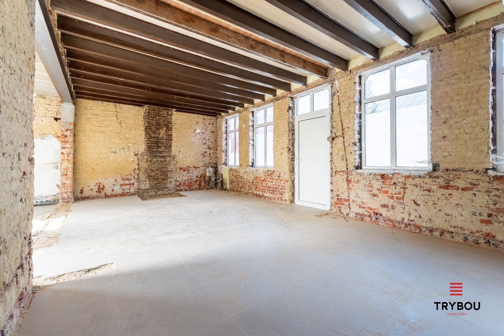 Te renoveren alleenstaande woning op een ruim perceel van 896m² in Houthulst - foto 5