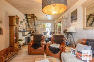 In de rustige Rijkeklarenstraat vind je deze charmante woning met een praktische indeling en een aangename tuin. Op het gelijkvloers beschik je...