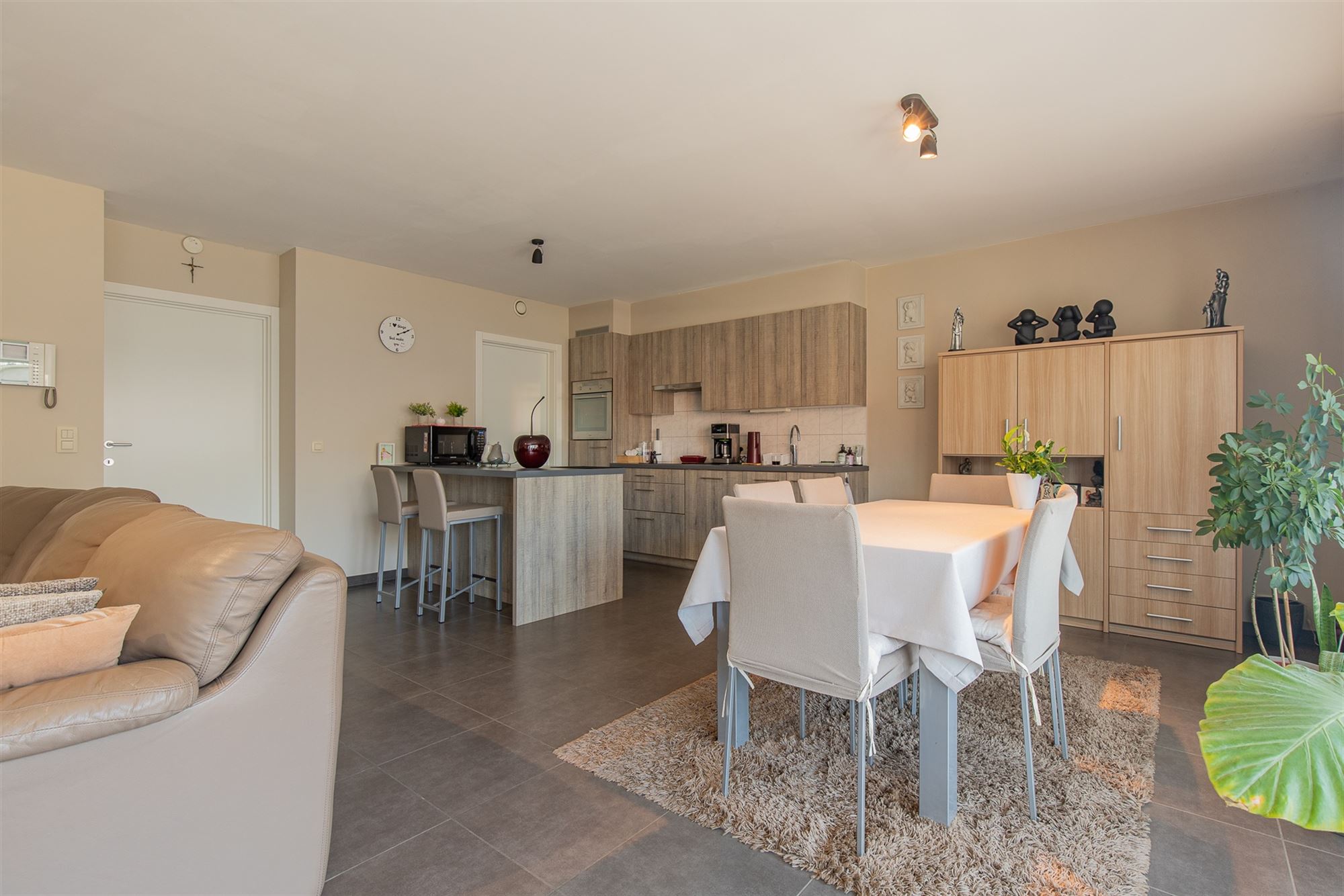 Instapklaar trendy appartement in het landelijke Oudegem - foto 2