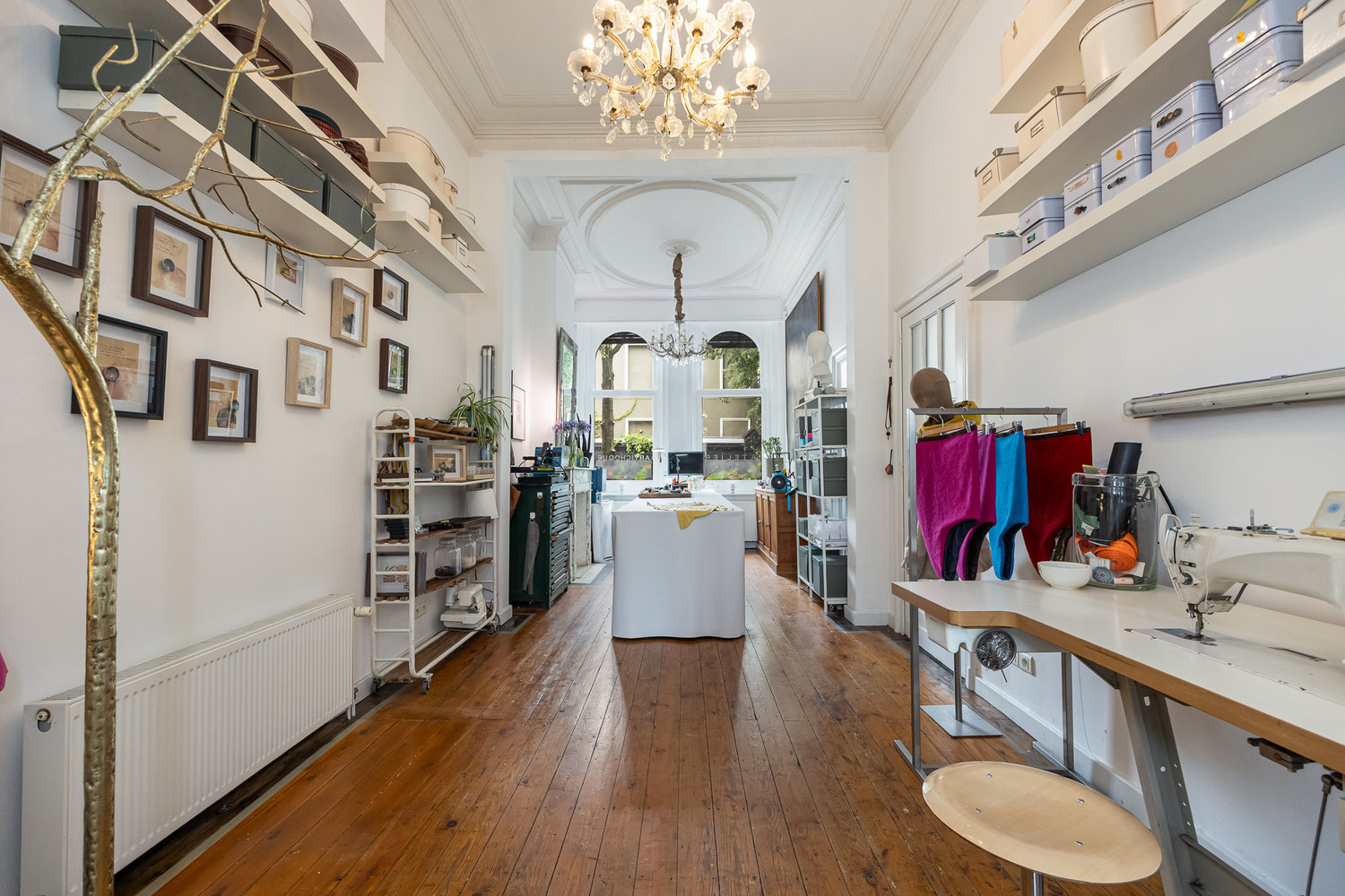 Prachtige gerenoveerde herenwoning van 341 m² in hartje Antwerpen met tal van mogelijkheden: combi wonen/werken of gedeeltelijke verhuurmogelijkheden - photo 3