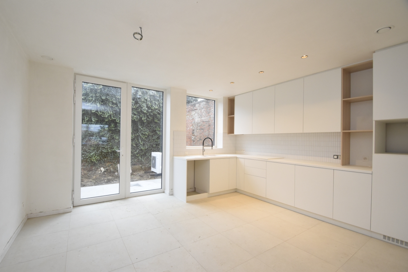 Moderne nieuwbouwwoning met 3 slaapkamers en terras - foto 3