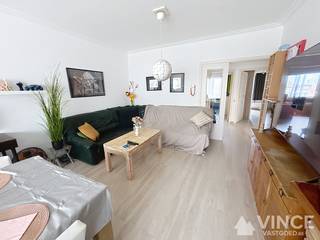 Ontdek dit charmante 2-slaapkamerappartement op een uitstekende locatie, op wandelafstand van het bruisende centrum van Wijnegem. Geniet van...