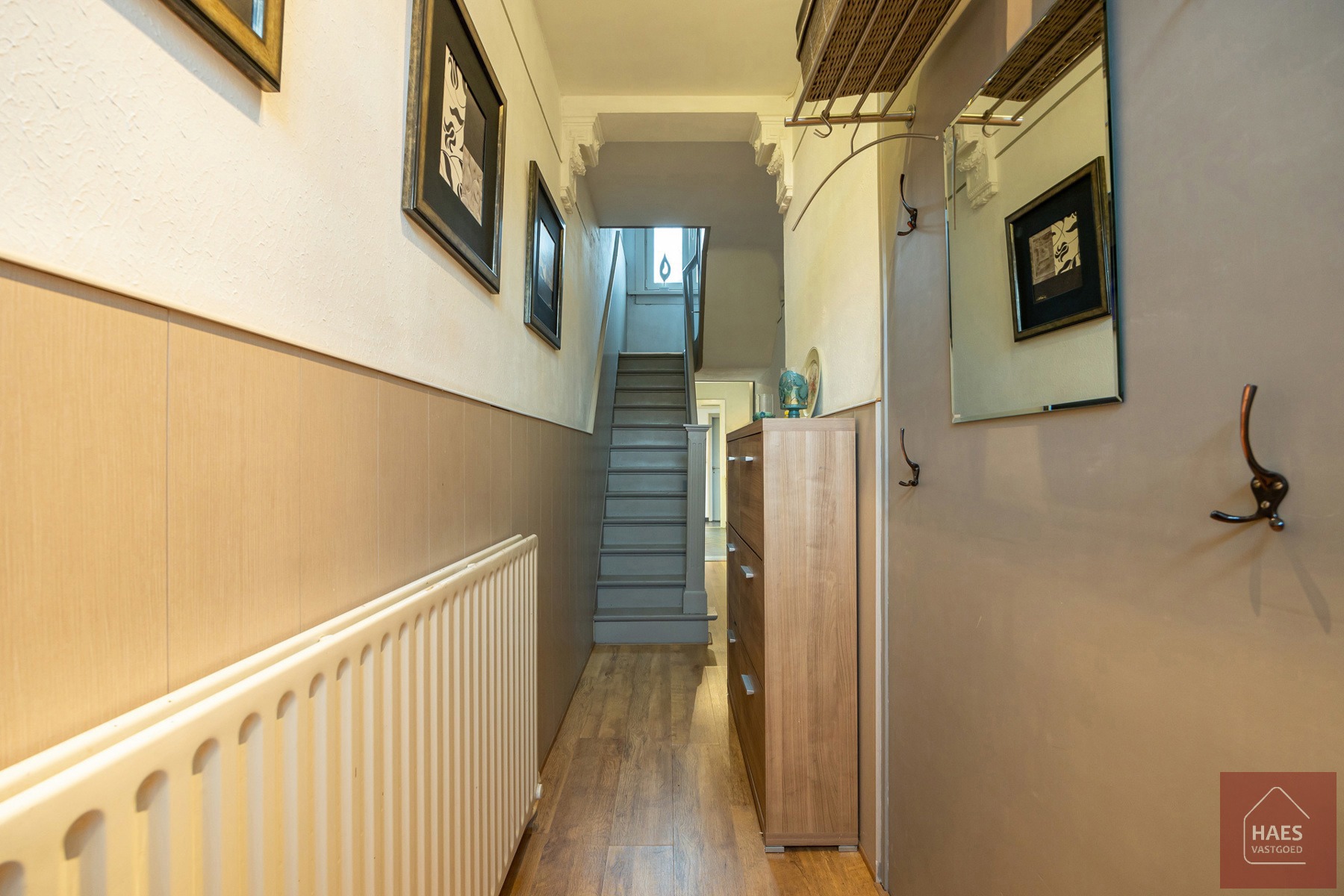 Charmante woning met 2 slaapkamers en ruime garage - foto 5