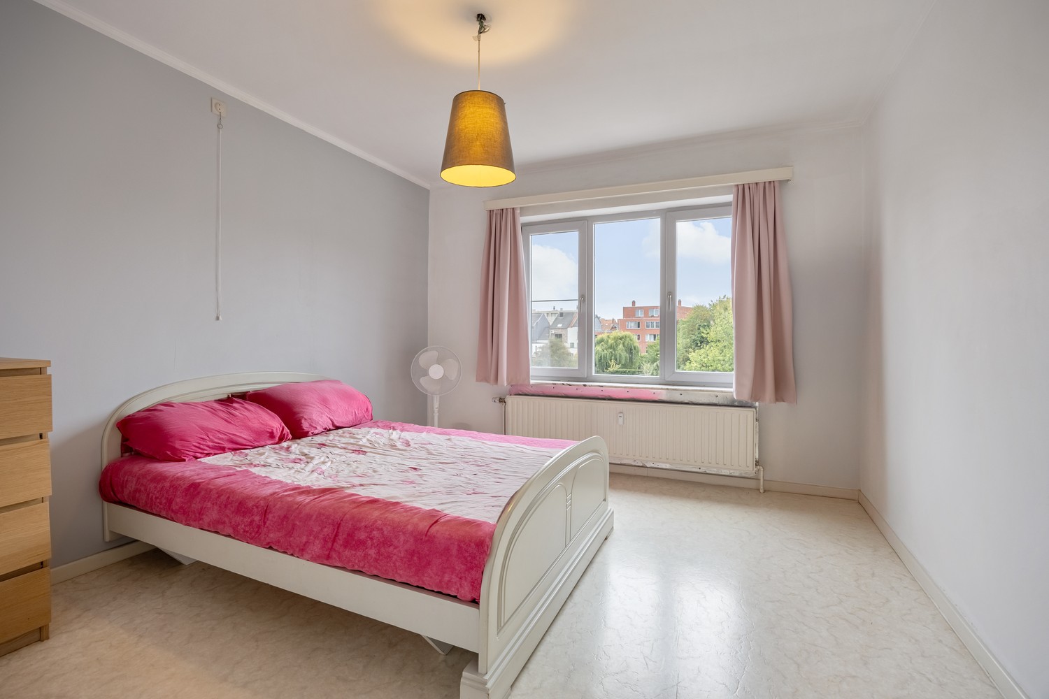 Ruim appartement op top locatie met 3 slaapkamers en terras vlak bij Hasselt centrum. - foto 3