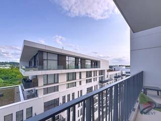 ANDERLECHT: Vlakbij de kanaaldijk en alle voorzieningen, GEMEUBILEERDE duplex met 2 slaapkamers van +/-103 m² op de 8e verdieping met lift in...