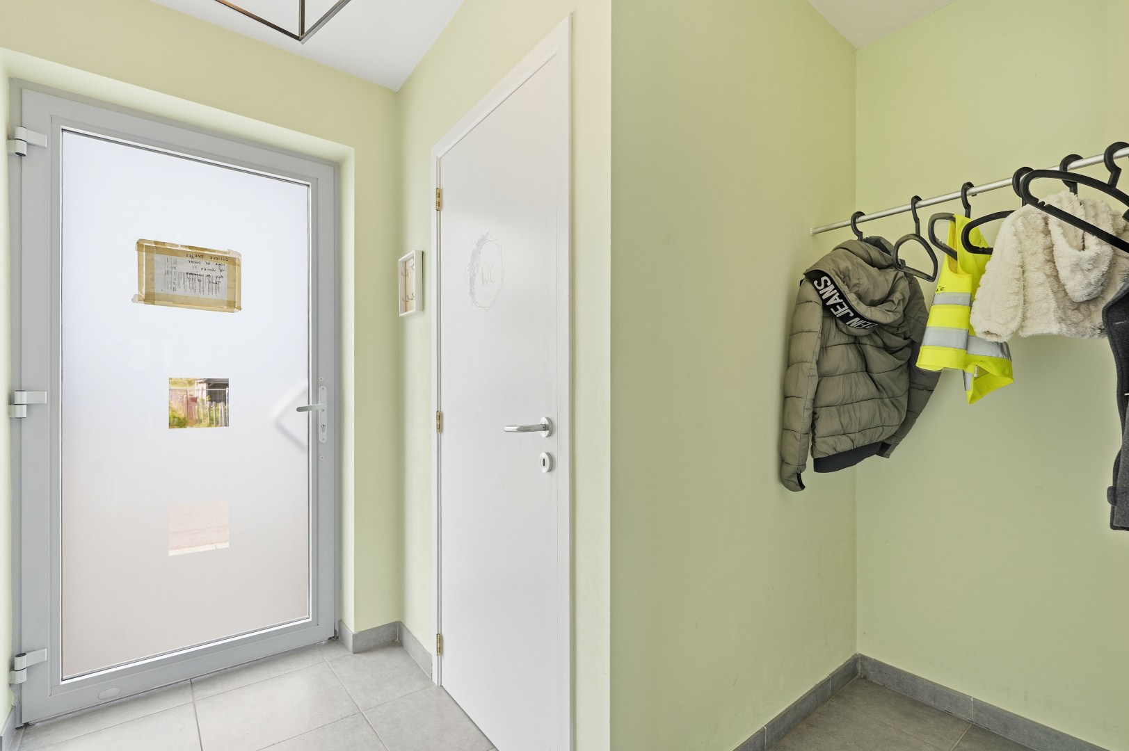 Mooie instapklare woning met tuin, terras, garage en 4 slpks - foto 5