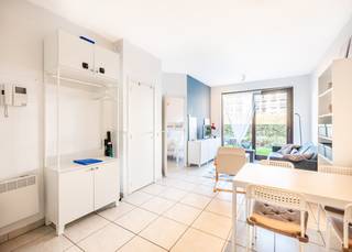 Appartement prêt à emménager avec jardin à vendre à Ster Der Zee.Cet appartement prêt à emménager se trouve au rez-de-chaussée de la résidence...