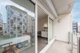 - Stijlvolle bemeubelde studio,- Recent gebouw,- Zonnig terras met lateraal zeezicht,- Mogelijkheid om een garagebox mee aan te kopen in de...