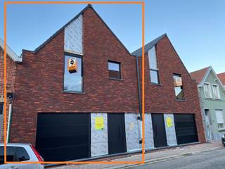 STIJLVOLLE NIEUWBOUWWONING vlakbij het REESINGHEBOS! Grondoppervlakte 322,80 m². Indeling: Inkomhal met gastentoilet, LICHTRIJKE leefruimte met...