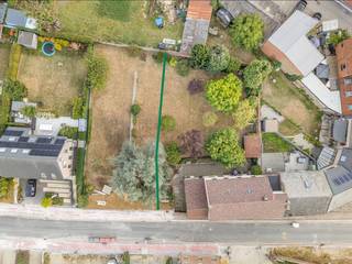 Dit karaktervol landhuis in Sint-Pieters-Rode is gelegen op een boogscheut van het Kasteel van Horst, op een Zuid-gericht perceel van +/- 7 are...