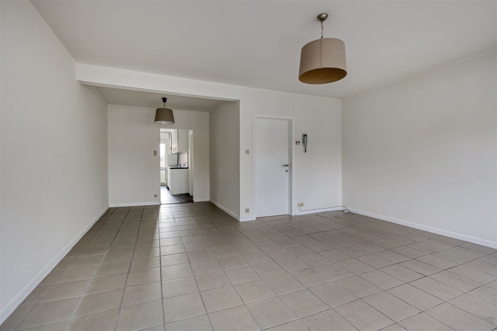 TE KOOP: Duplex-appartement (3slpks) met kantoorruimte of handelsruimte op topligging in Genk! - foto 5