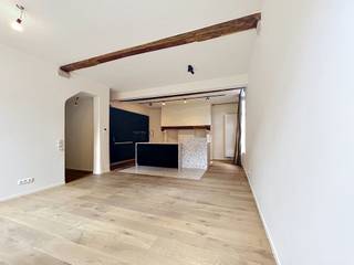 LiggingDeze authentieke woning is gelegen in de Hippoliet Lammensstraat in Gent. Dankzij de uitstekende ligging geniet u van een vlotte...