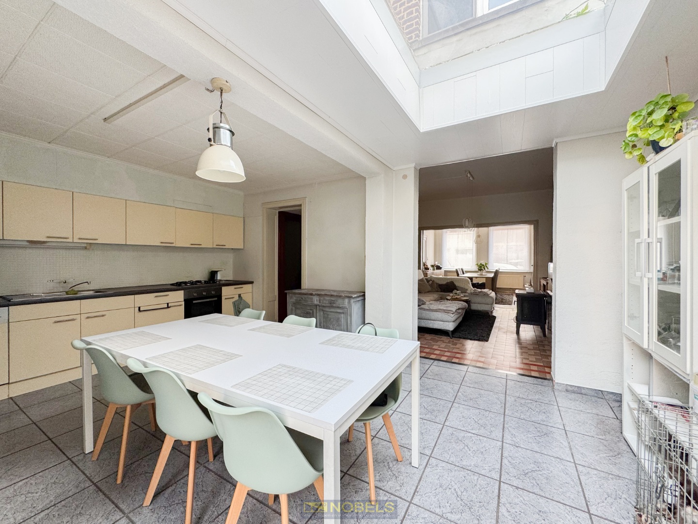 Te koop, Gezinswoning met tuin op gunstige ligging in het centrum van Oudenaarde! - photo 5