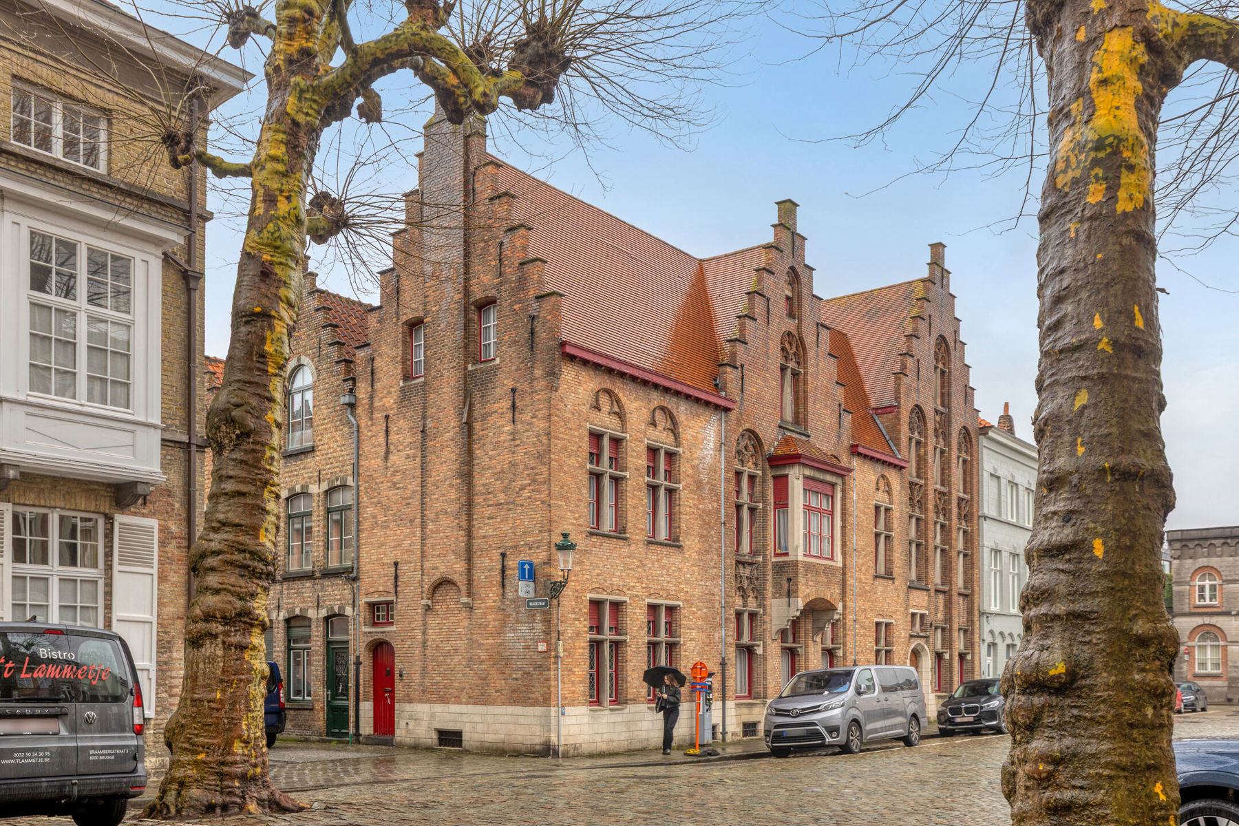 House for sale in Bruges with 10 bedrooms - photo 1