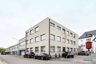 For more information, call Saimen at 0470 79 24 20 or email saimen@cornelis-goeman.beThis well-maintained ground-floor apartment, built in 2008, is...
