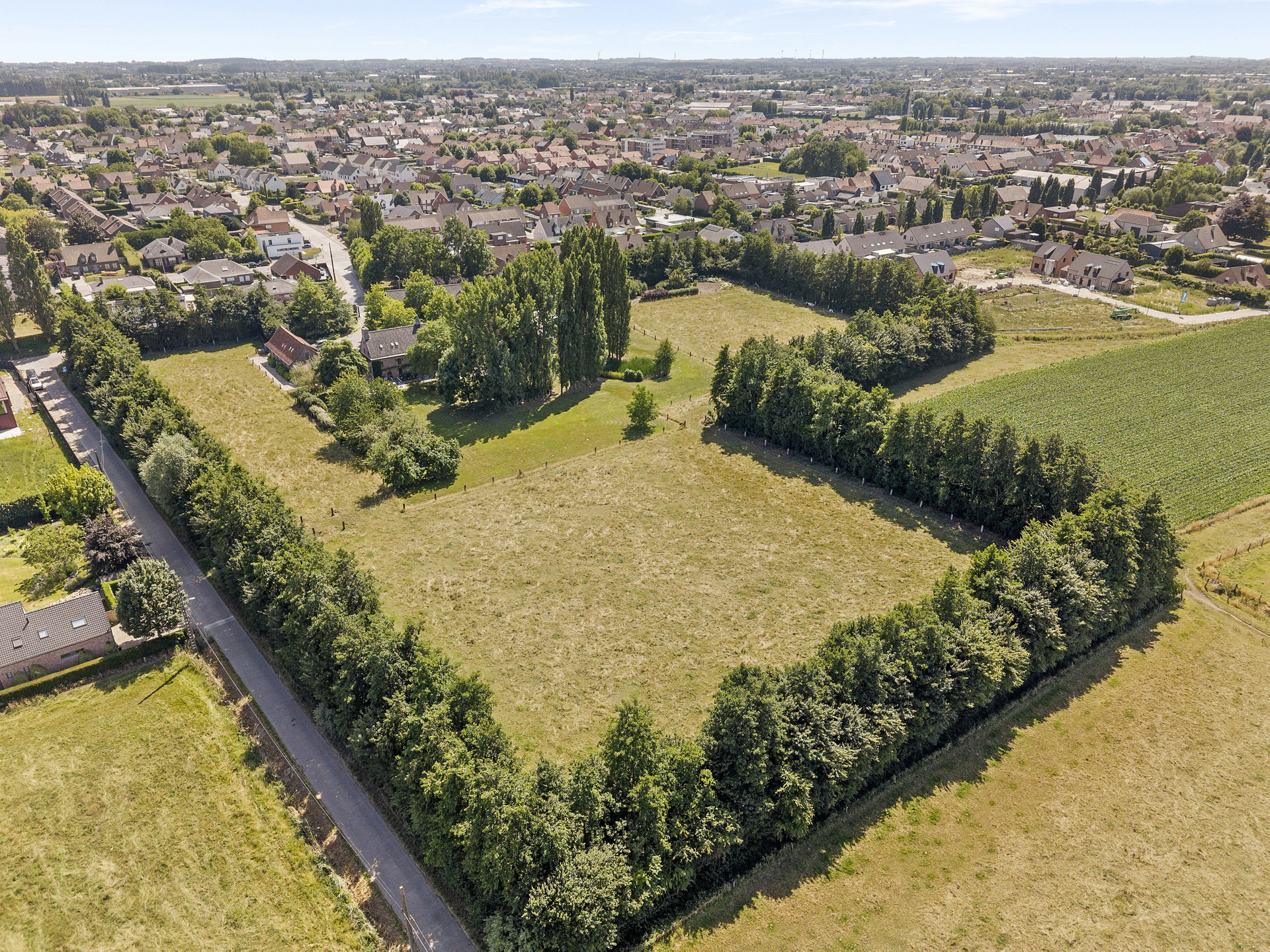 Unieke vierkantshoeve met enorm veel potentieel!  - foto 4