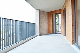 <p>Project Ananda heeft voor u een ideale leefomgeving gecreëerd bestaande uit 3 eigentijdse residenties, helemaal afgestemd op uw behoeften, in een aangelegd privépark vlak bij alle faciliteiten en slechts 5 km van hartje Brussel. Uw nieuwe thuis is opgetrokken met de nieuwste bouwtechnieken en voorzien van de beste energieprestaties en een superieure akoestiek. De bewoners genieten dus van een prachtig uitzicht op de vijver en het groen.<br /><br />De zuidelijke rand van de gemeente Neder-over-Heembeek, waar Ananda ligt, loopt langs het kanaal en vormt de grens met de gemeenten Schaarbeek, Evere en Laken. De Brusselse Grote Markt ligt op slechts 5 kilometer, De Ring en A12 bevinden zich op 5 minuten rijden.<br /><br />Residentie Magnolia bestaat uit 47 appartementen met één, twee of drie slaapkamers en 2 commerciële ruimtes. Dankzij de ligging genieten de verschillende types appartementen van residenties Magnolia van het vele daglicht dat binnenvalt. De grote ramen nodigen uit om te genieten van de terrassen. De laatste appartementen zijn ondertussen instapklaar tegen de akte. Contacteer ons snel voor een bezoek ter plaatse.</p>