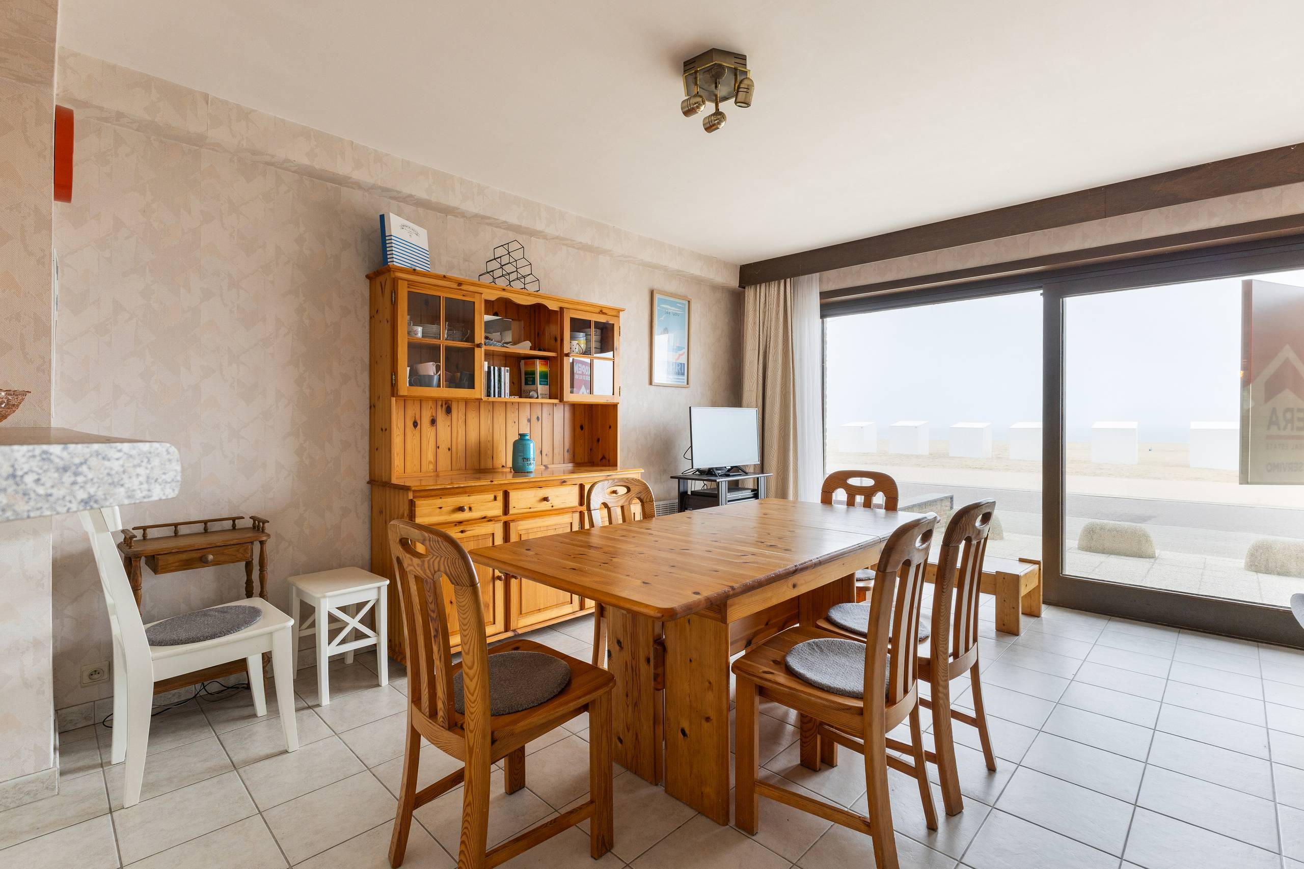 Appartement te koop op de Zeedijk te Sint-Idesbald! - foto 3