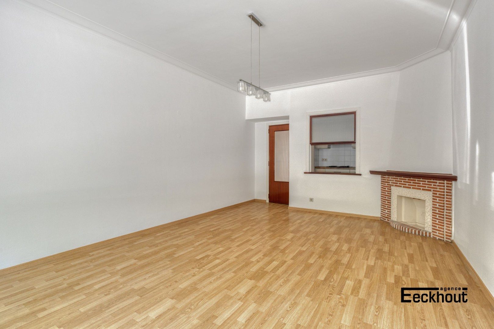 Centraal gelegen gelijkvloersappartement met zonnige koer! - foto 4