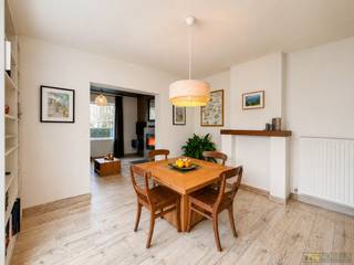 <p><span>KARAKTERVOLLE GEZINSWONING met 4 SLAAPKAMERS, gelegen in een RUSTIGE en LANDELIJKE OMGEVING te Zwalm. Deze woning werd doorheen de jaren ZORGVULDIG GERENOVEERD met oog voor KWALITEIT, waarbij AUTHENTIEKE ELEMENTEN mooi bewaard bleven. De combinatie van CHARME en LIGGING maakt dit een UITSTEKENDE GEZINSWONING.</span></p>
<p>Via de inkomhal met toegang tot de kelder betreedt u de open leefruimte, bestaande uit een gezellige zithoek, een lichtrijke eetruimte en een aanpalende ingerichte keuken. Verder bevindt zich op het gelijkvloers een ingerichte badkamer met apart toilet. De 1ste verdieping omvat een bureauruimte en 4 slaapkamers, waarvan 1 momenteel is ingericht als dressing.<br />Buitenshuis beschikt de woning over een praktische fietsenberging met rechtstreekse doorgang naar de tuin, een zonnig terras en een gezellige tuin waar het aangenaam vertoeven is.<br /><br />Adres: Peperstraat 20, 9630 Zwalm<br /><br />EPC: 383 kWh/m², G-score en P-score B, Geen renovatieverplichting van toepassing</p>
