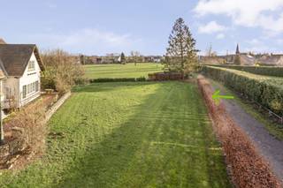 Immo Pické biedt U deze gunstig gelegen bouwgrond voor een open bebouwing met een oppervlakte van ongeveer 10a. Deze bouwgrond is gelegen in...