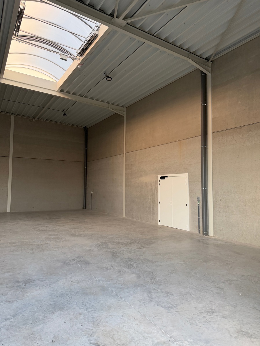 Commercial à louer à Diepenbeek - photo 4
