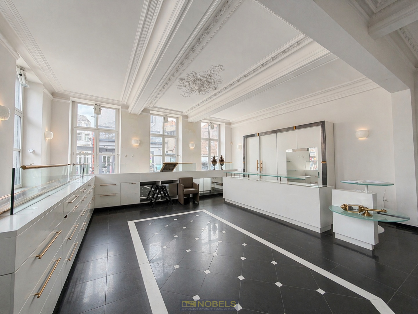 Te koop, multifuctioneel handelspand met 2 appartementen gelegen in het stadscentrum van Oudenaarde - photo 4