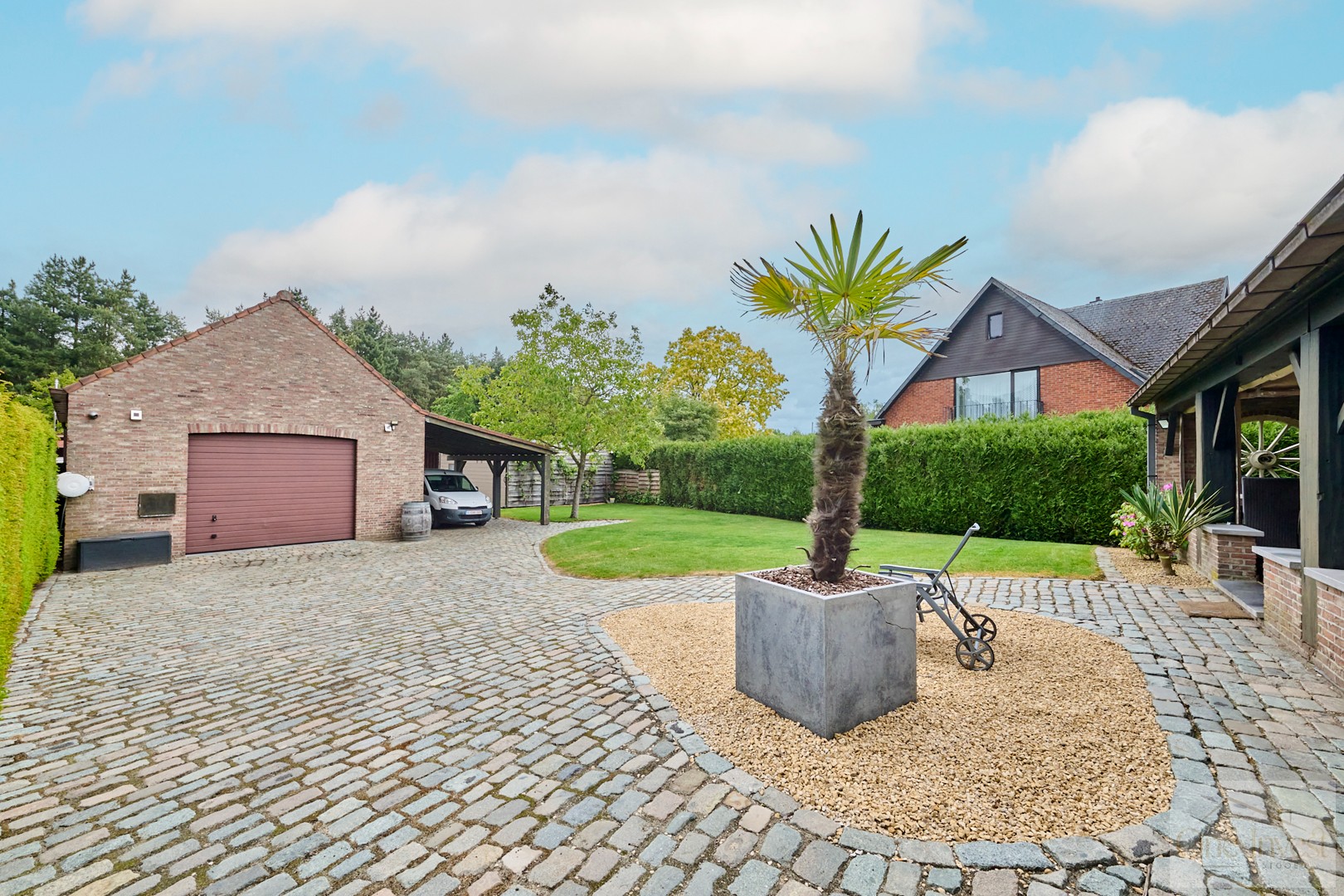 Ruim magazijn met woning - foto 5