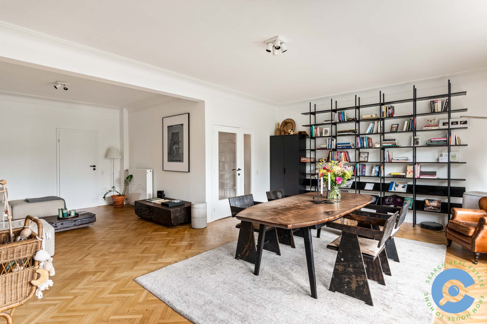 Ruim appartement met terras, tuin en parking - foto 5