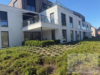 Ontdek dit prachtig nieuwbouwappartement op het gelijkvloers, ideaal gelegen in het centrum van Eksel, op wandelafstand van winkels, horeca en...