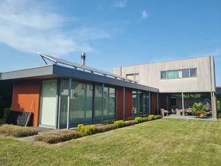 Deze eigentijdse woning heeft alles waarnaar je op zoek bent. De ruimte die je hier hebt binnenshuis en buiten is ongezien. Extra troef: in de prijs...