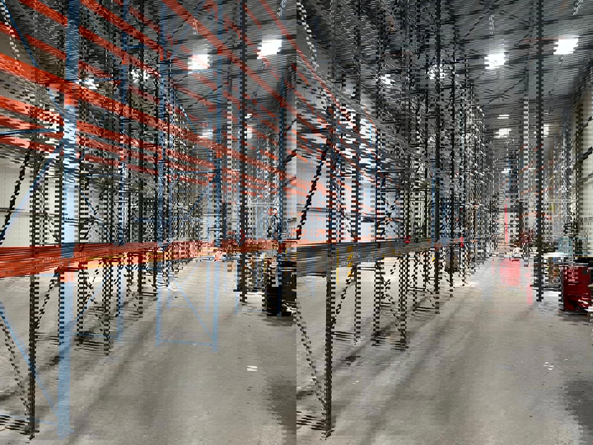 Polyvalent bedrijfsgebouw op site van 1Ha te Malle - foto 5