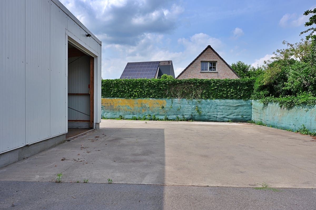 Warehouse with office (approx. 600 m²) for rent in Aalter - photo 4