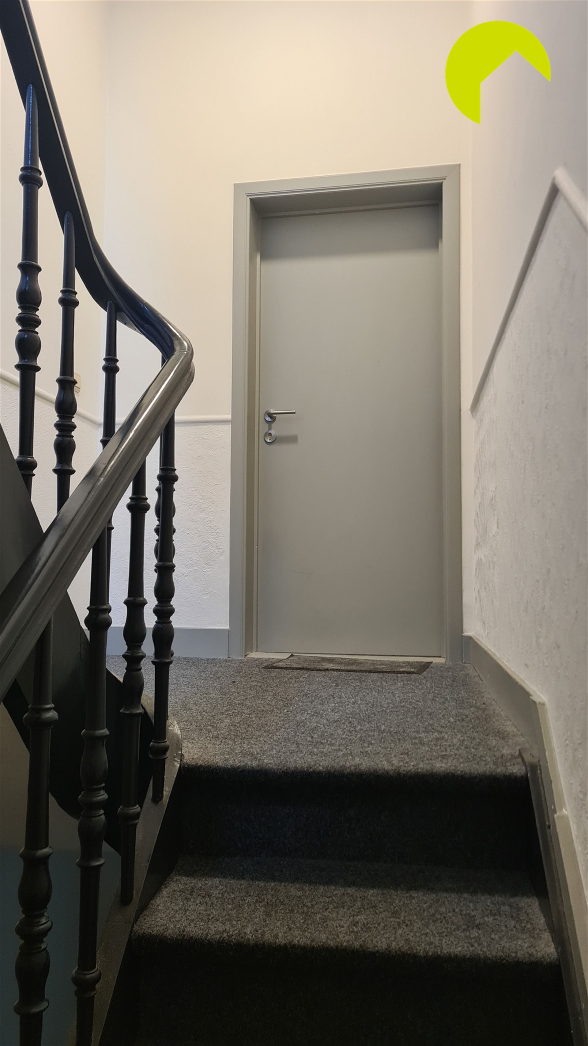 Gerenoveerde studio met groot terras op toplocatie! - foto 4