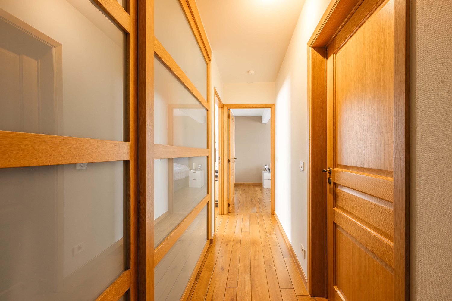 Hoekappartement te Meulebeke met garage en 2 terrassen. - foto 5
