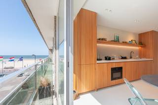 Appartement design entièrement rénové avec vue latérale sur mer, situé à Het ZouteSitué à un emplacement privilégié dans la Wielingen, à quelques pas...
