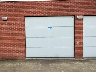 1 afzonderlijke gemetste garage te huur in het centrum van Roeselare, Karnemelkstraat 36.Deze garage is centraal gelegen: in het centrum, dichtbij...