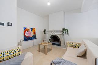 Gelijkvloers éénslaapkamerappartement te koop in kleinschalige residentie in Beveren Leie.  Deze residentie bestaat uit 5 appartementen. 
<p><strong>Indeling:</strong><br />inkomhal, living met woonkamer, ingerichte keukenwand, slaapkamer, badkamer (met inloopdouche en lavabo), toilet en berging. De woonruimte geeft uit op terras en tuin. De tuinen worden nog ingezaaid en er worden nog struiken aangeplant. <br /><br /><strong>Troeven:</strong></p>

<ul><li>Warmtepomp in combinatie met vloerverwarming </li><li>instapklaar en volledig opgeschilderd </li><li>energiezuinig (EPC A)</li><li>mogelijkheid om parkeerplaats aan te kopen</li><li>verkoop onder registratierechten</li></ul>
<strong>Interesse in één van deze appartementen? Neem vrijblijvend contact op met Sofie Bossuyt 0474/222182 </strong>

<p> </p>