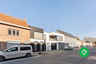 Dit mooi instapklaar appartement is gelegen op het 1ste verdiep van een kleine residentie te Leke, bestaande uit 3 appartementen.Het appartement...