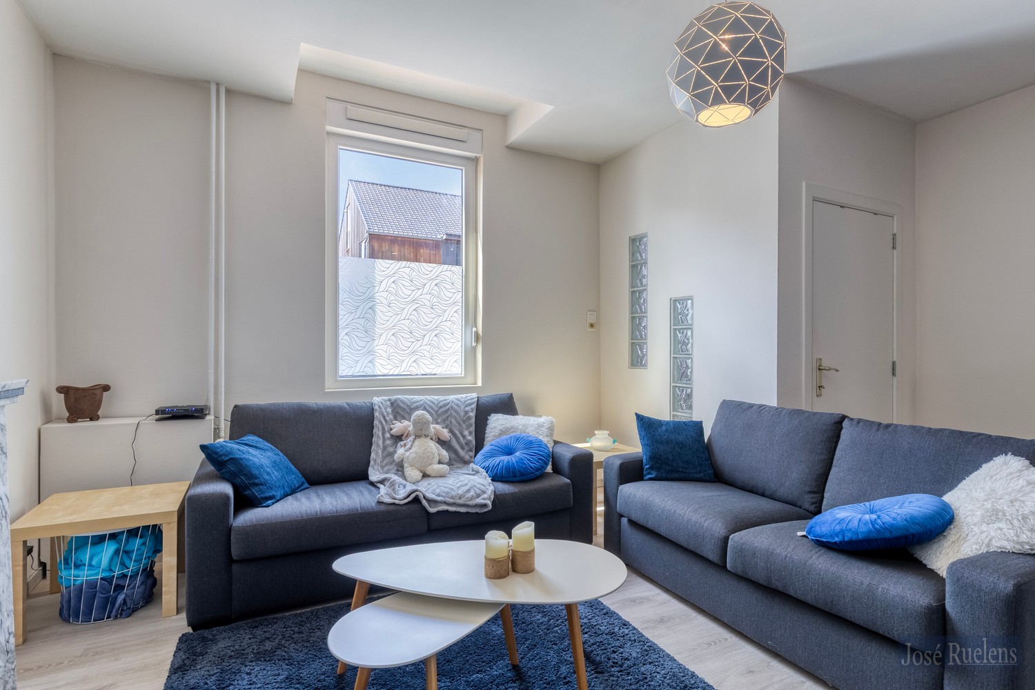 Goede gelegen gezinswoning met zij-ingang en grote tuin. - foto 5