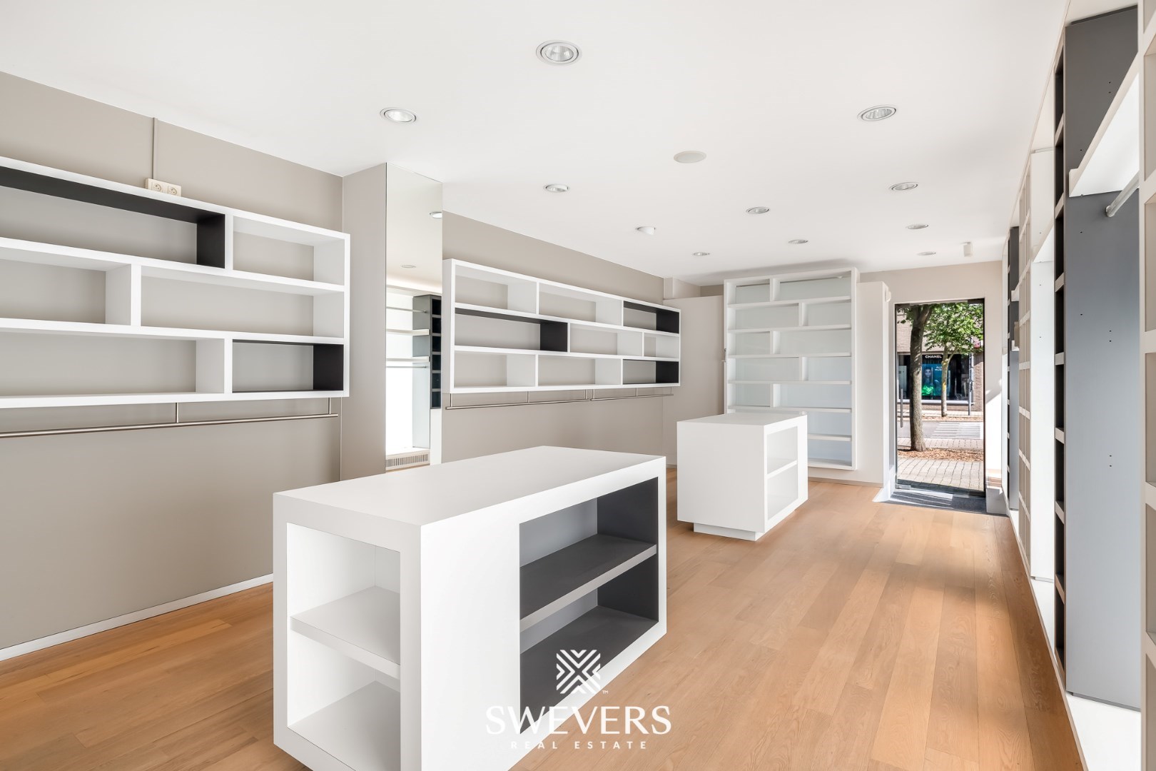 Fantastische handelsruimte met woonst op toplocatie - foto 2