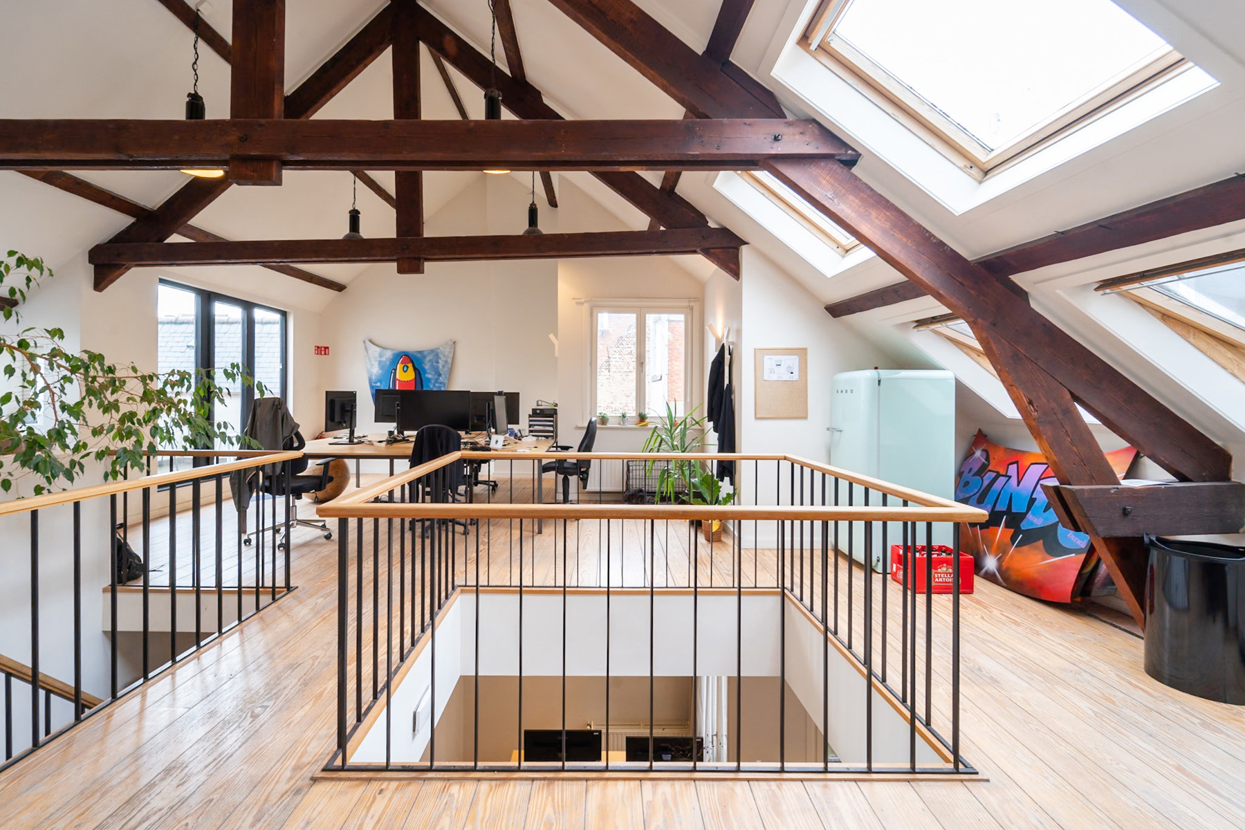 Zeer royaal kantoorruimte op toplocatie! - foto 2