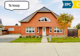 Op zoek naar een instapklare woning met veel ruimte, privacy en een prachtig uitzicht? Deze gerenoveerde woning (2018), gelegen als laatste huis...