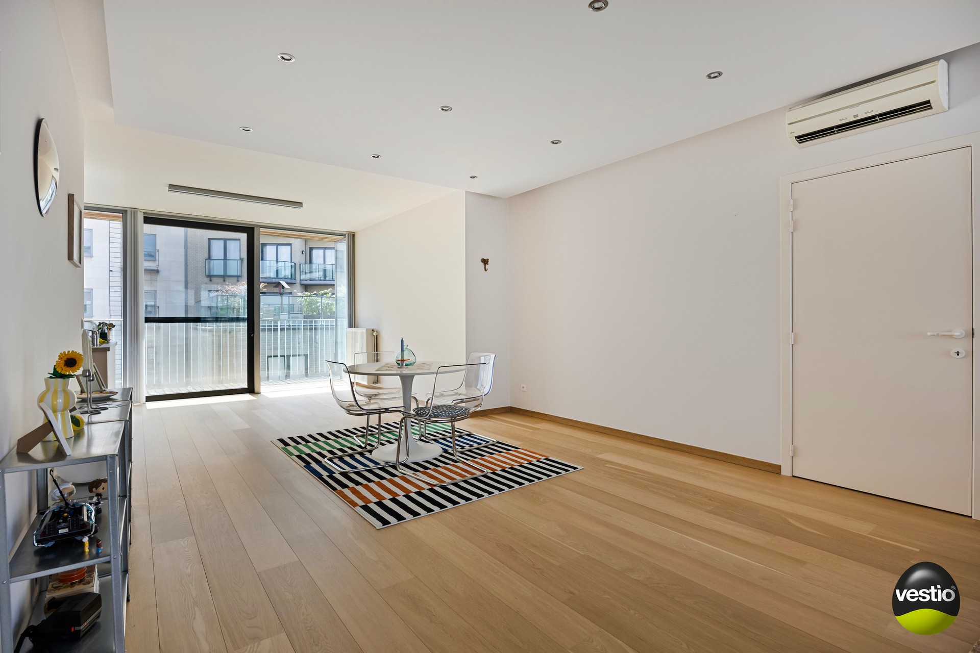 Smaakvol, kwalitatief afgewerkt 2 slaapkamer appartement met 2 terrassen. - photo 4