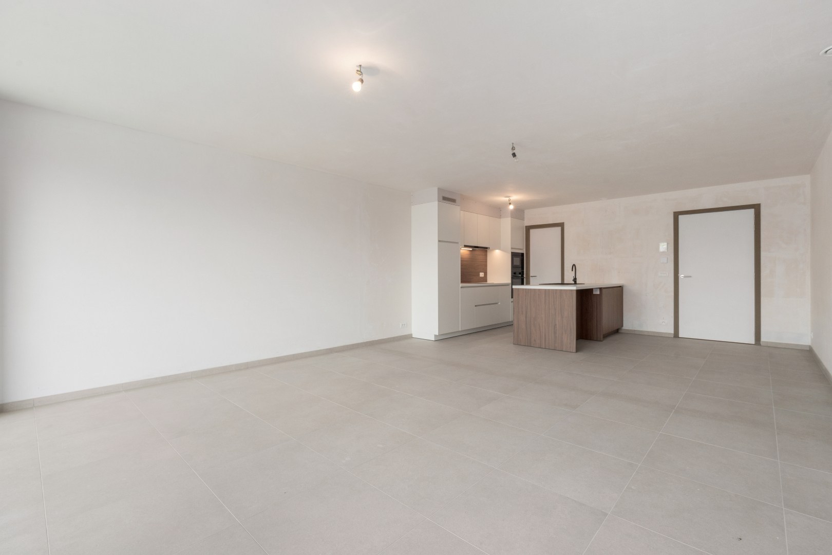 Nieuwbouwappartement met één slaapkamer, terras en ondergrondse autostaanplaats te koop in Zulte - foto 5