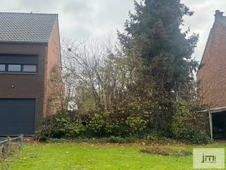 Deze zeer rustig bouwgrond bevindt zich aan het doodlopende uiteinde van de Kukkelbergstraat. Een ideale plek voor wie houdt van rust, natuur...