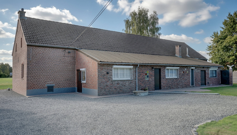 Hoeve van 300m² op 1 hectare 77 met achterliggende weiden - foto 3